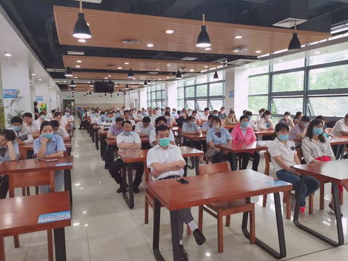 中心組織員工開展食品安全知識培訓(xùn)